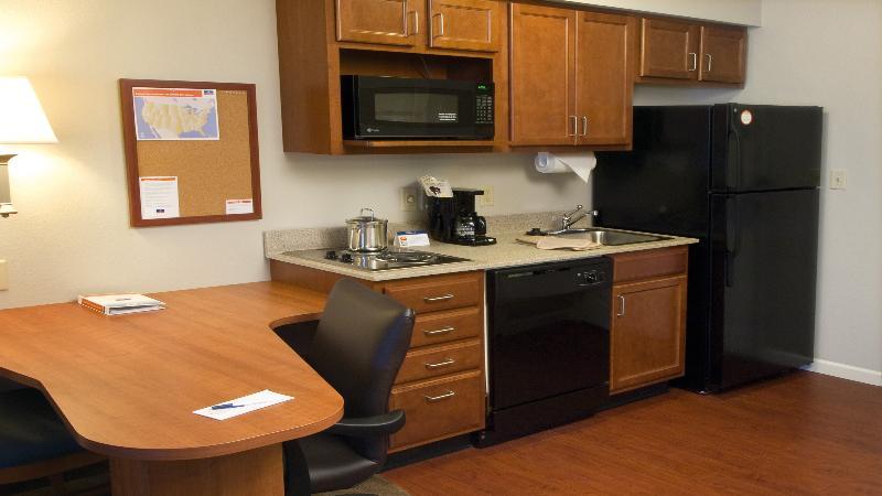 Candlewood Buffalo By Ihg 2* Amherst